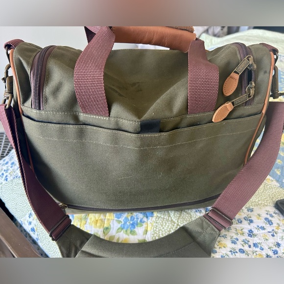 LL Bean Vintage Canvas
Crossbody Messenger Bag Green - Picture 2 of 7